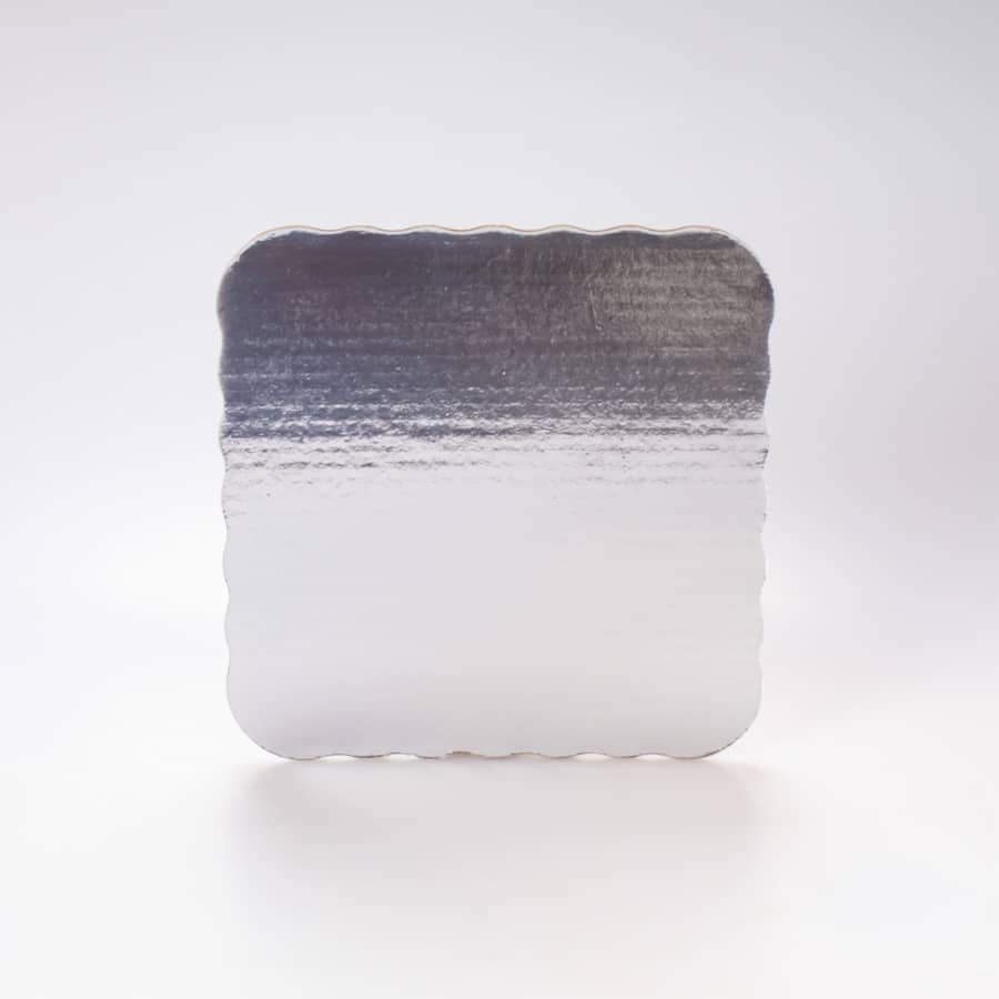 Base de Cartón Plateada 23×23 Cm